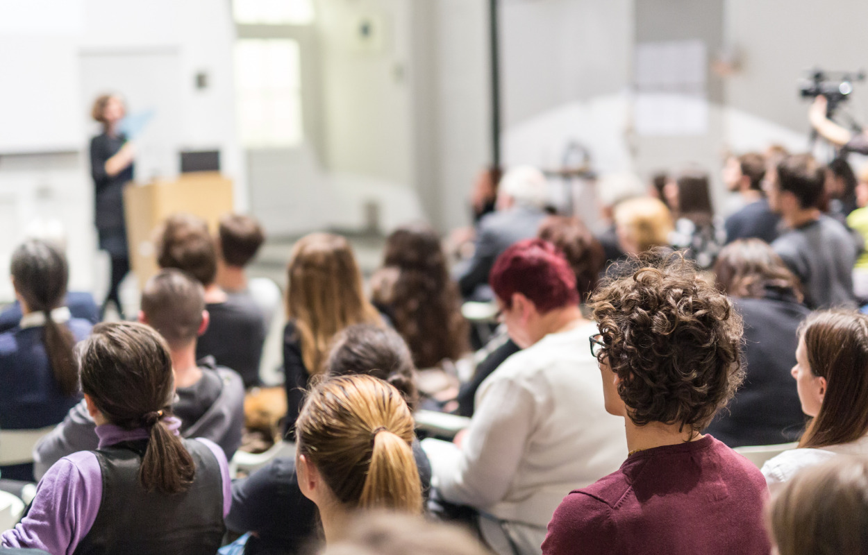 Spændende højskoleeftermiddag i sognegården