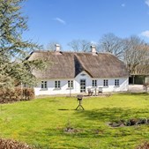 Ribe Mæglerne præsenterer charmerende villa med både historie og moderne komfort