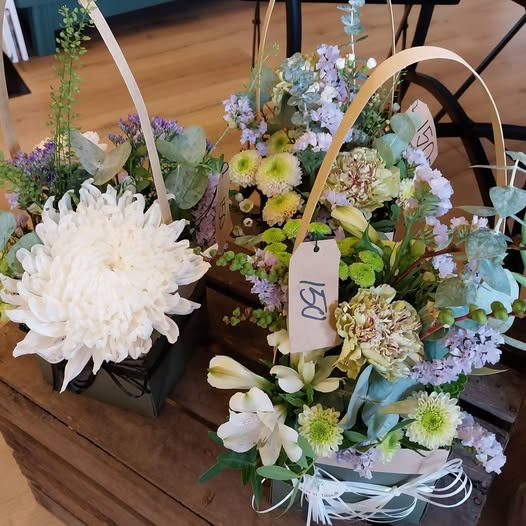Tulipa Blomster & Havedesign har igen smukke blomsteræsker til 150 kr