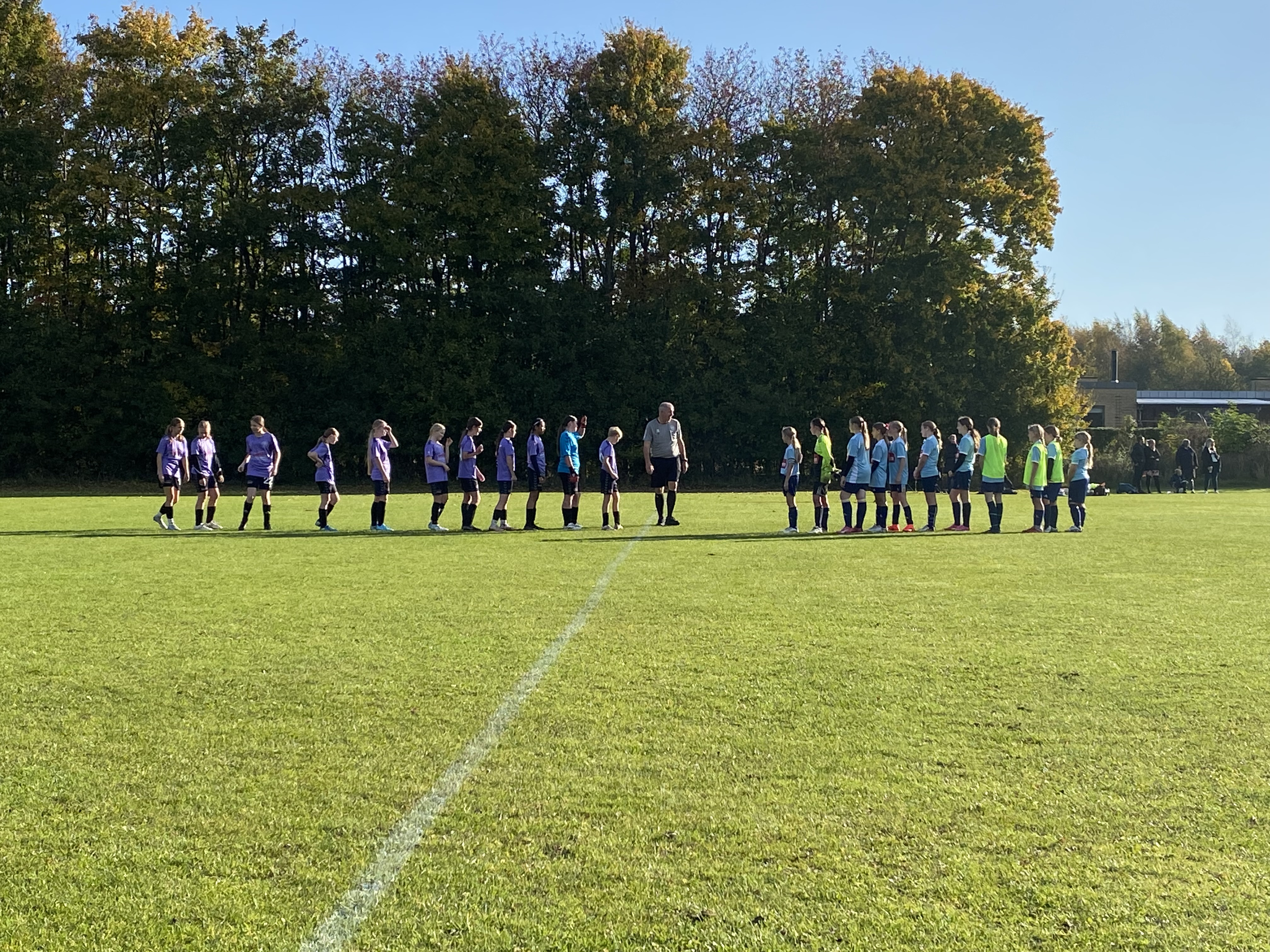 Ella og Asta leder Faxe-Haslev til sejr over FC Nakskov