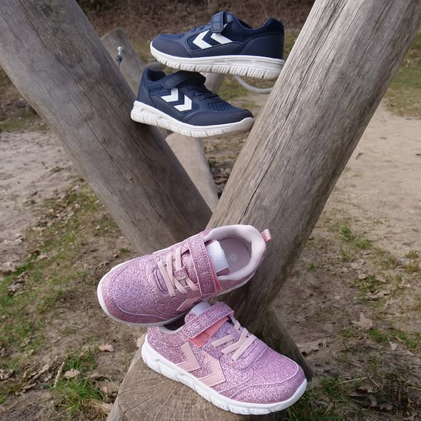 Hummel sneakers til børn nu hos Sportigan Hadsund