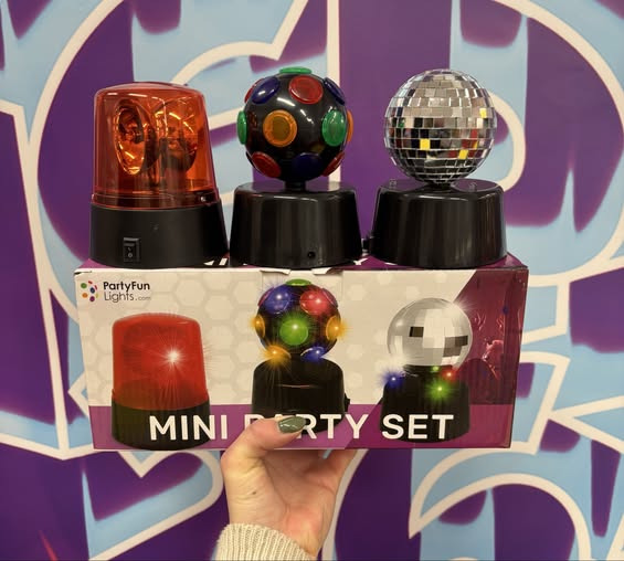 KiDS Coolshop tilbyder diskokugler til MGP fest til stærkt nedsat pris