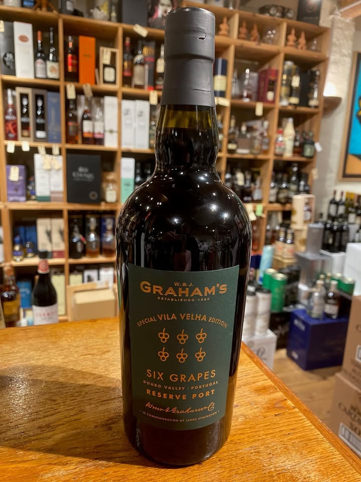 Januar-tilbud hos Pedersborg Vin på Graham's Six Grapes portvin til kun 229 kr.