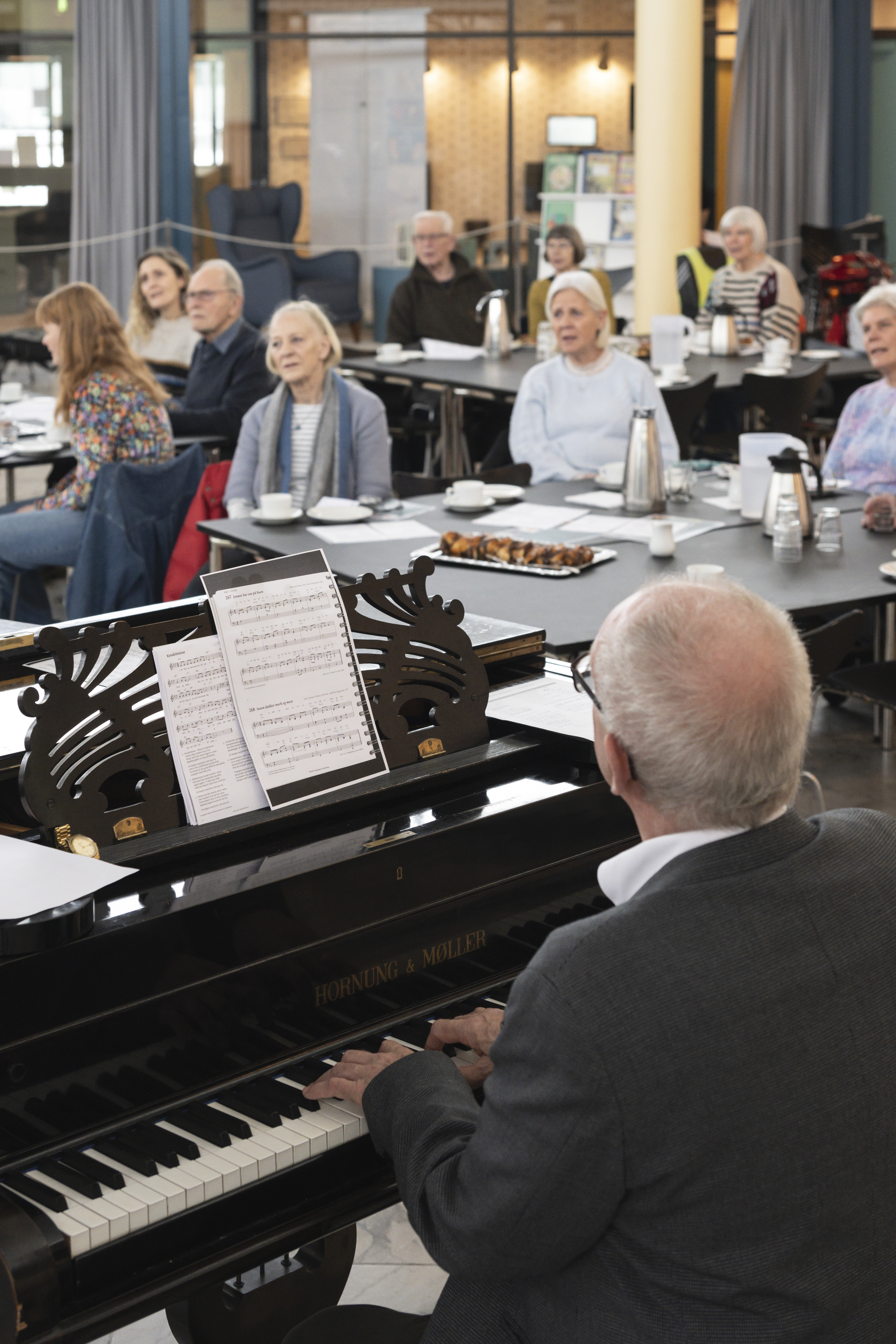 Forårsfællessang på Rødovre Bibliotek