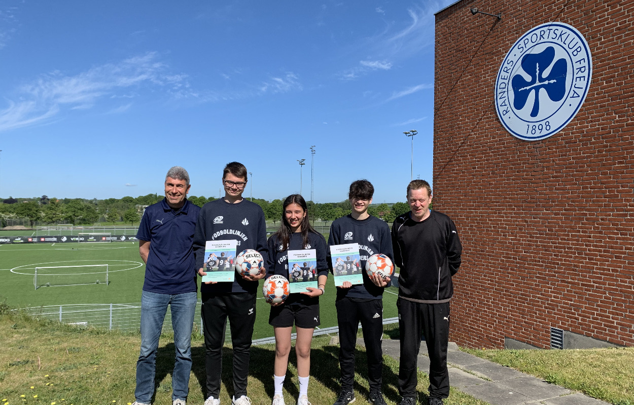 Tre folkeskoleelever uddannet til diplomtrænere