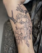 Hos Din Tatovør: Vælg dit favorit blomstertatoveringsdesign