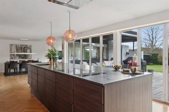 Hjortekærbakken 9 og 5 andre boliger er kommet til salg denne uge i Kongens Lyngby - se boligerne her.