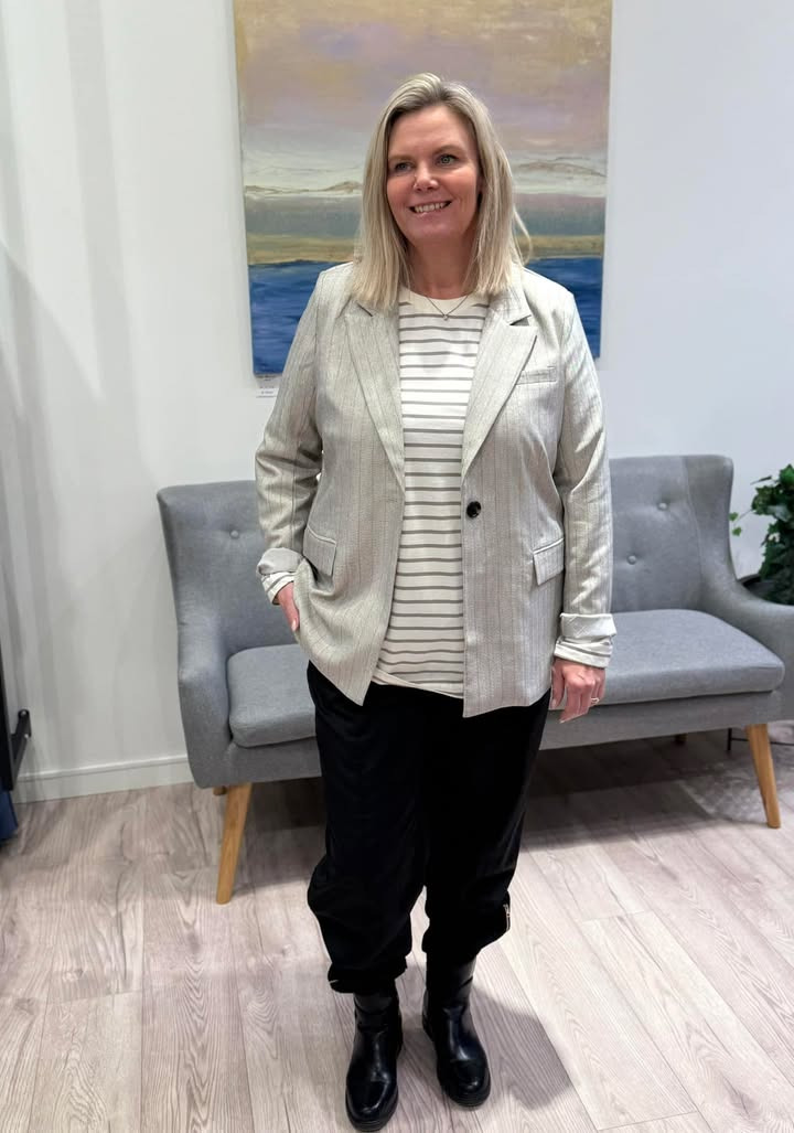 Only Curves præsenterer nye kollektioner med striber i fokus