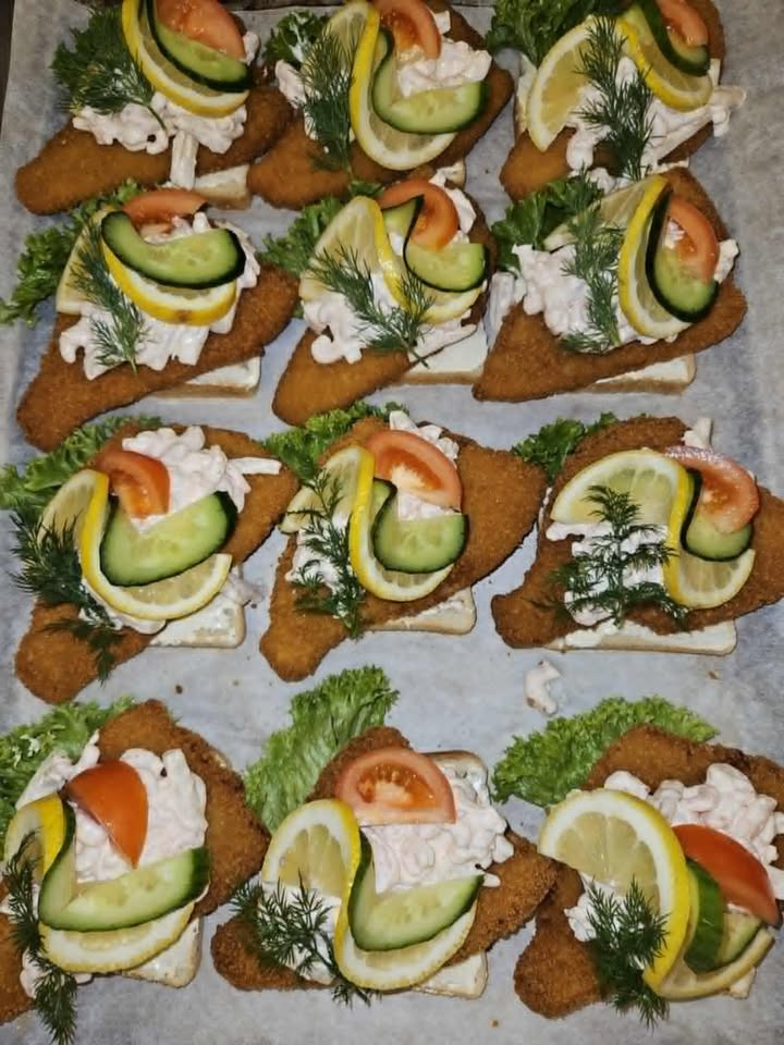 Meny Als frister med fredagsdisk: Stjernekastere og sliders til gode priser