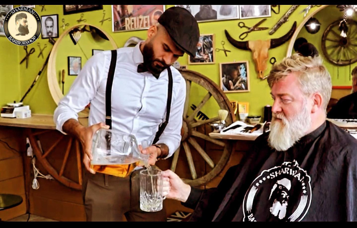 Køb et gavekort til Sharwan Barbershop: Den helt perfekte gave til Fars Dag