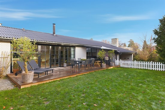 Agertoften 4 og 1 anden boliger er kommet til salg denne uge i Solrød Strand - se boligerne her.