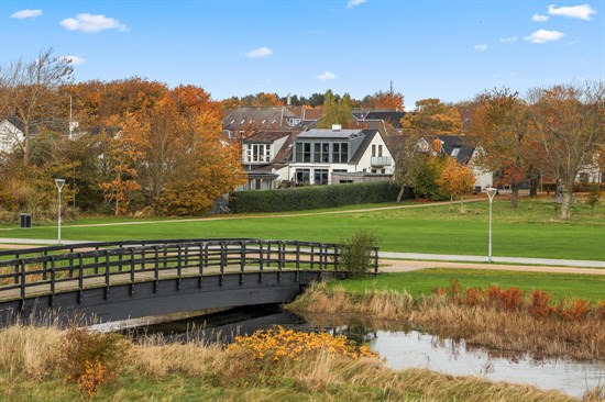 Arkitekttegnet villa med fjordudsigt og unik beliggenhed