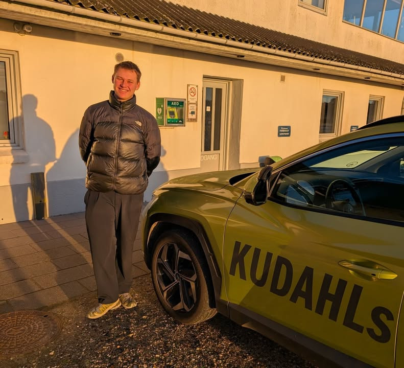 Kudahls Køreskole ønsker Kasper tillykke med kørekortet