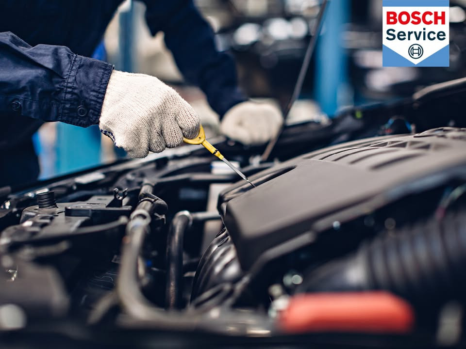 AUTO TEKNIK A/S rådgiver om olielampens advarselstegn