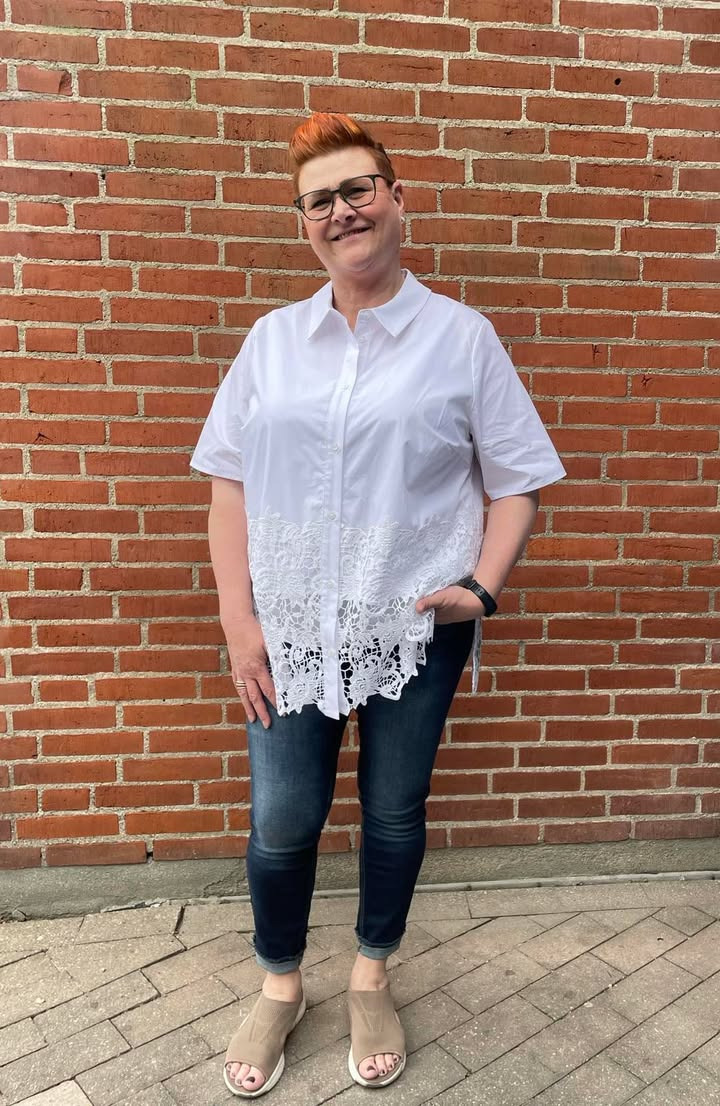 Nyheder hos Only Curves: Blondesmykket skjorte fra Kaffe Curve til ethvert outfit