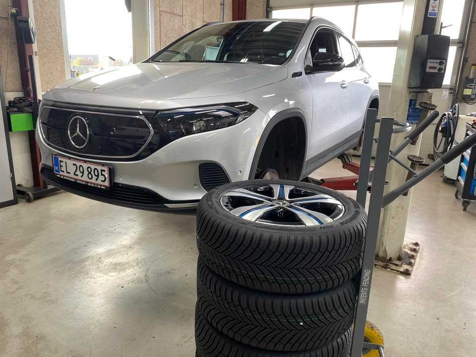 JM Autoteknik minder om nye vinterdæksregler og risiko for bøder