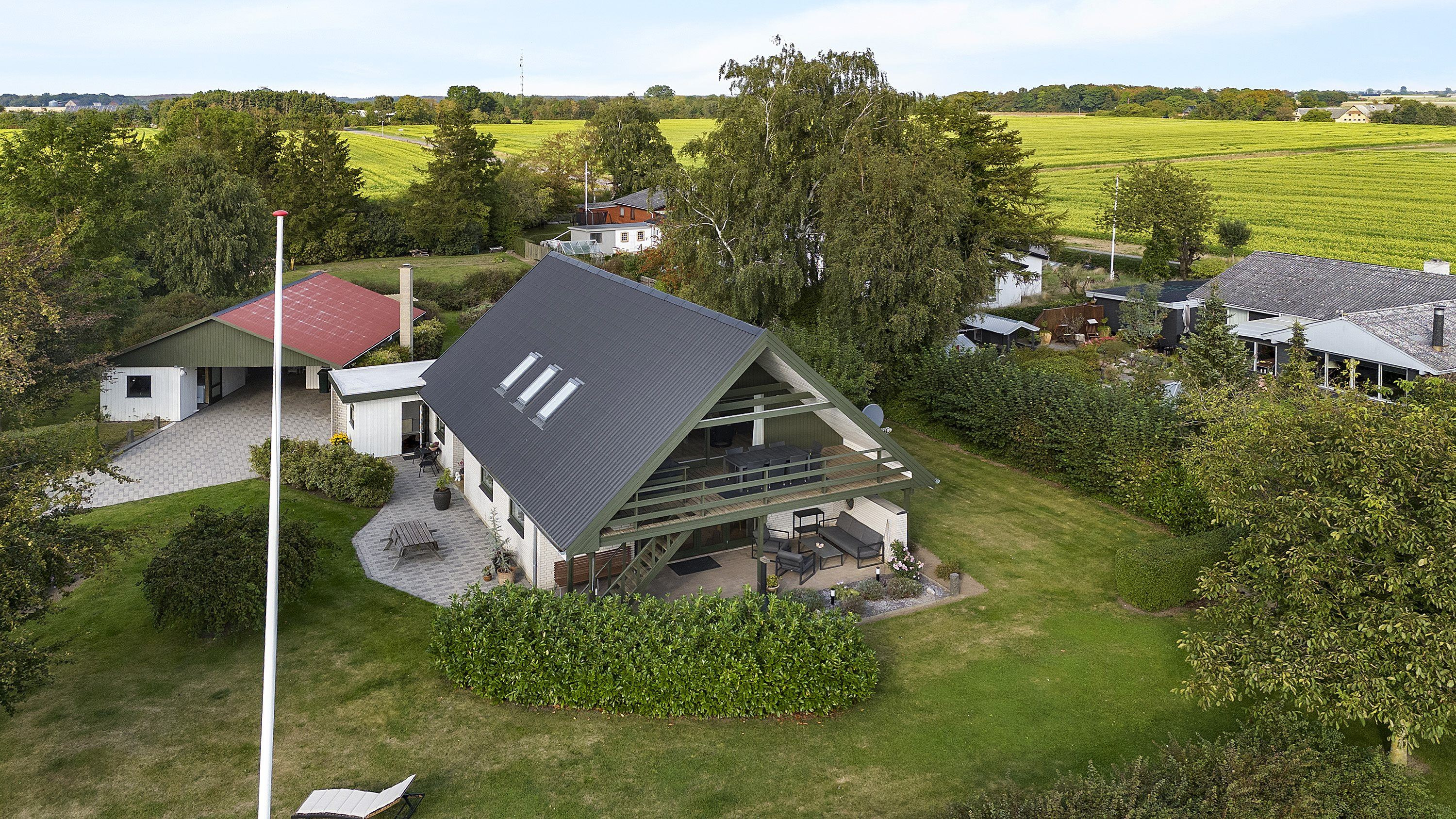 Luksusbolig netop kommet til salg i Rødby: Se hvad du skal smide for Rødbys dyreste adresser her