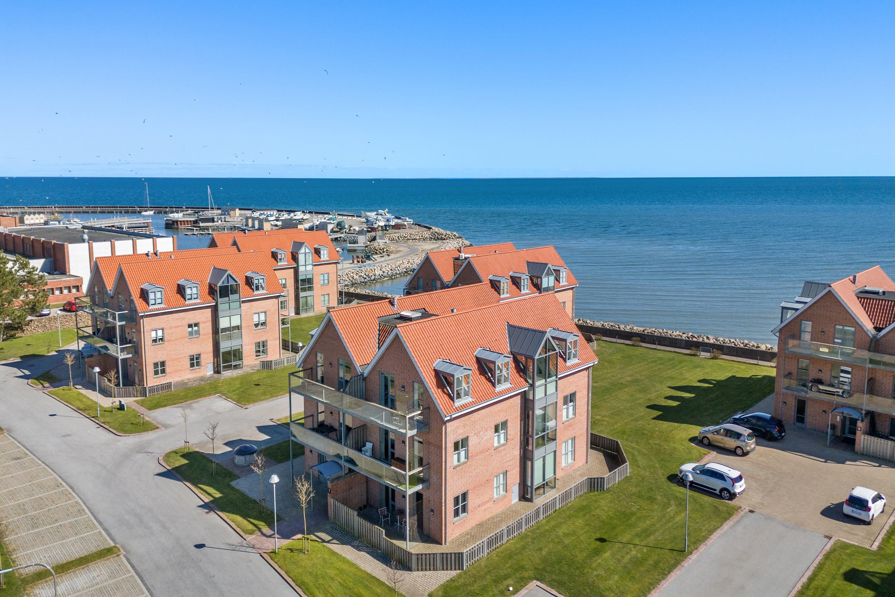 Fantastisk beliggende lejlighed med moderne komfort