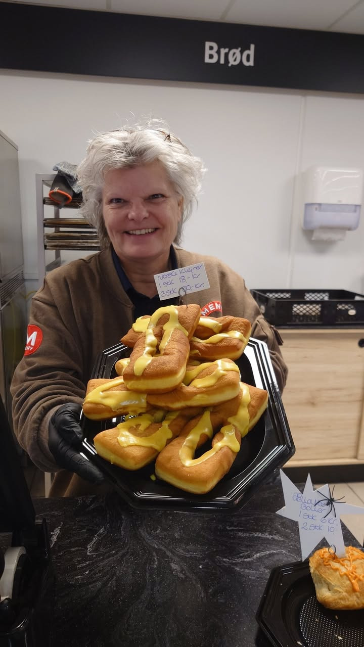 Meny Als introducerer norske klejner fra Højs Bageri