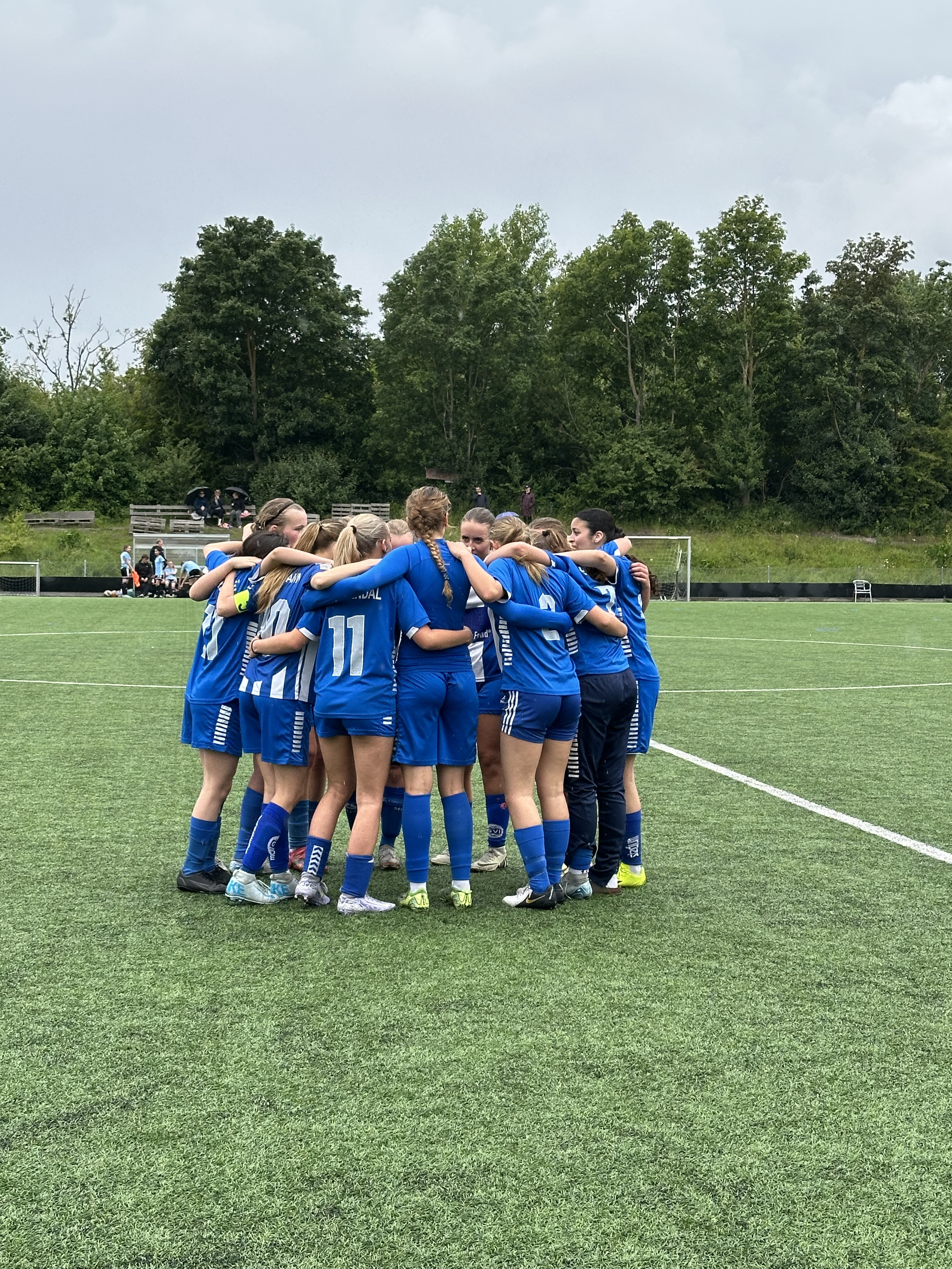 GVI U16 piger triumferer over Amager Pigefodbold 2: “Kæmpe glæde og tilfredshed”
