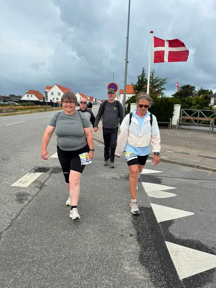 Houen Life Power deltog i 8 km walk til Blokhus Marathon 2026