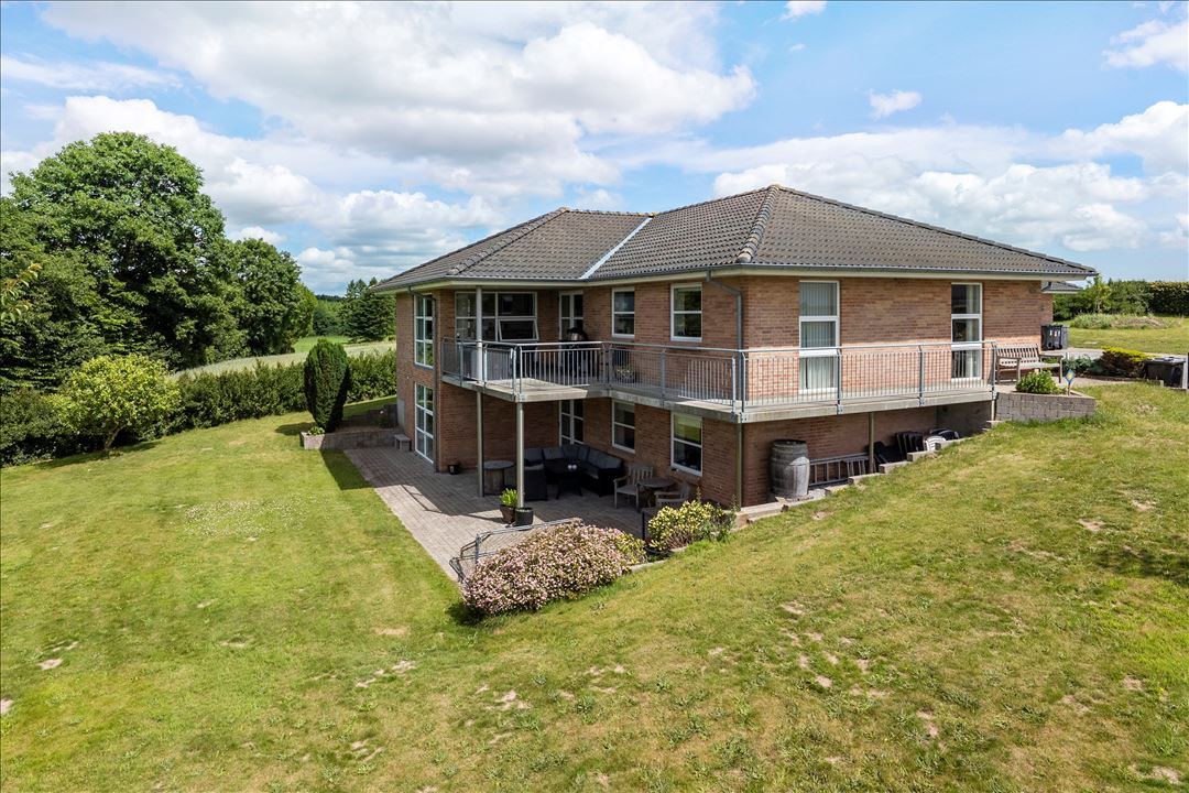 Til salg hos EDC DANEBO: Super udsigtsvilla med god indretning