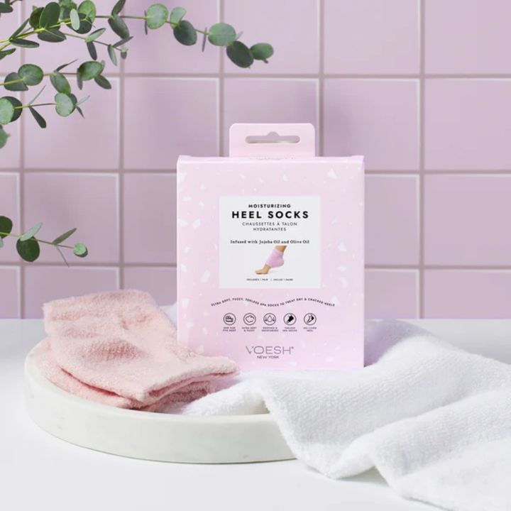 Top Clinic v/Else Møller Larsen tilbyder ultimativ pleje til tørre hæle med Pink Moisturizing Heel Socks