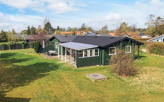 Stjernevej 17 og 1 anden boliger er kommet til salg denne uge i Middelfart - se boligerne her.