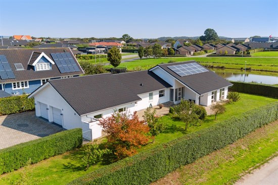 Loddet 48, Skærbæk til salg for 3,8  mio. kroner - Se 5 andre boliger til salg i Fredericia Kommune