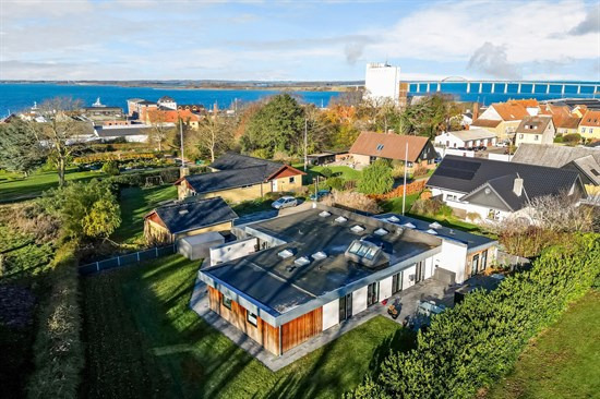 Top 6 over dyreste boliger til salg i Rudkøbing. Priser op til 6.995.000 kr