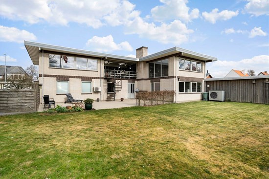 Top 6 over dyreste boliger til salg i Kværndrup. Priser op til 3.395.000 kr