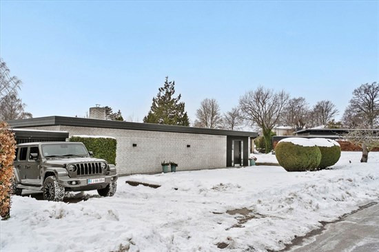 Vilvordeparken 15 og 7 andre boliger er kommet til salg denne uge i Charlottenlund - se boligerne her.