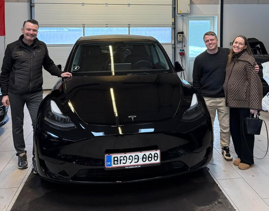 Kilde Biler glæder sig over glade kunder og ønsker god weekend
