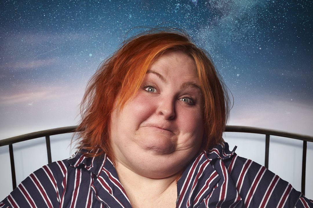 Oplev Anne Baklands humoristiske fortælling på Black Box-scenen