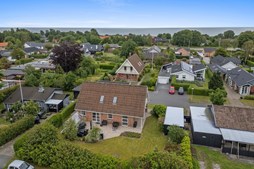 Ny pris på charmerende villa med ideel beliggenhed i Sæby fra Mæglerhuset Sæby