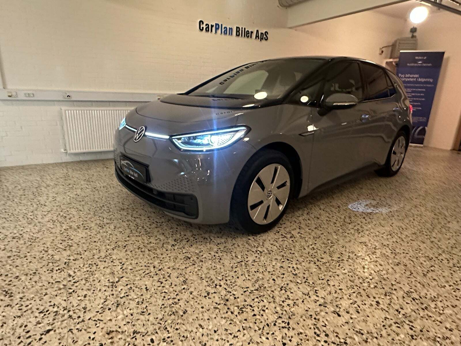 Biler netop sat til salg i Jægerspris