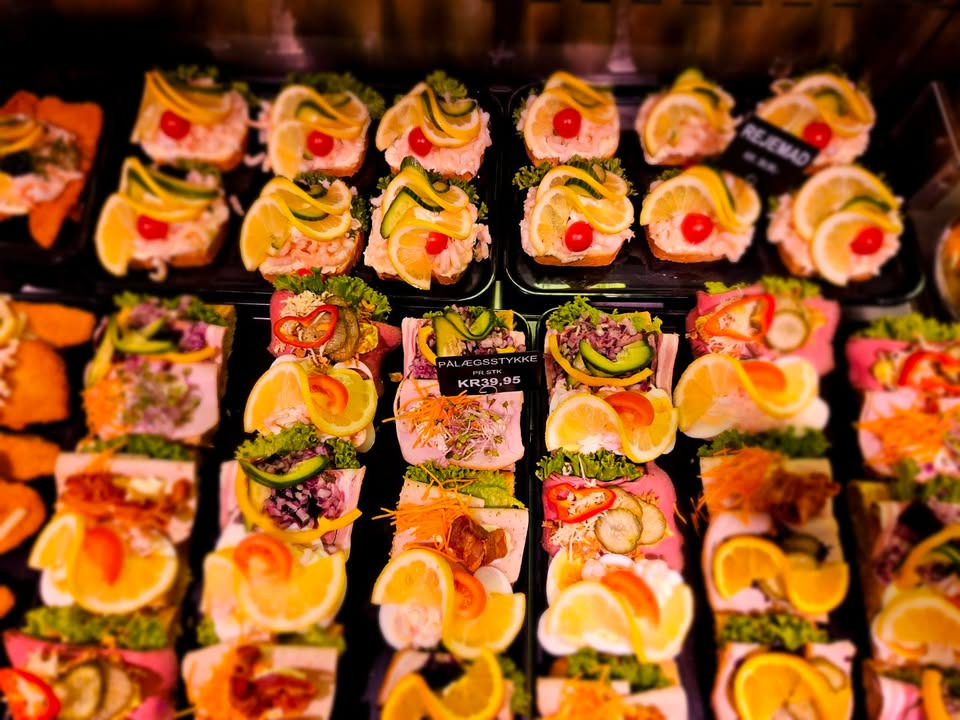 Meny Als byder på fredagslækkerier: stjerneskud, luksus sandwich og pålægsstykker til specialpriser