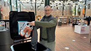 Gi’ det videre: Indsamling i idrætshaller