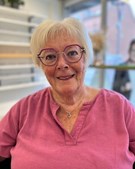 Nyt Syn Støvring ApS hjælper kunder med at finde de perfekte briller