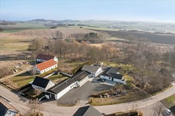 Luksus til salg: Veddingevej 31 til 3.999.000 kr – Se Fårevejles dyreste boliger her