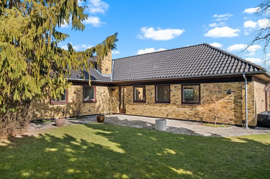 Top 6 over dyreste boliger til salg i Albertslund. Priser op til 13.950.000 kr