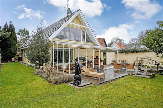 Bregnerødvej 27 og 2 andre boliger er kommet til salg denne uge i Birkerød - se boligerne her.