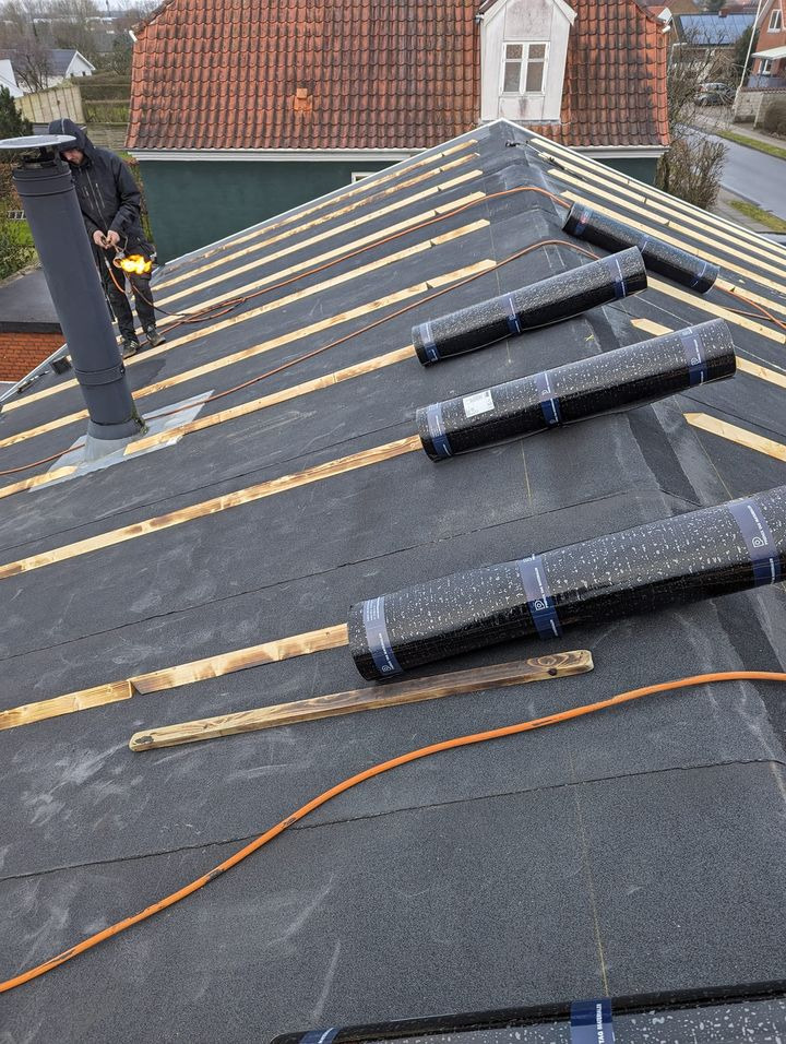 Hold dig ajour med dagens opdateringer fra Hjallerup