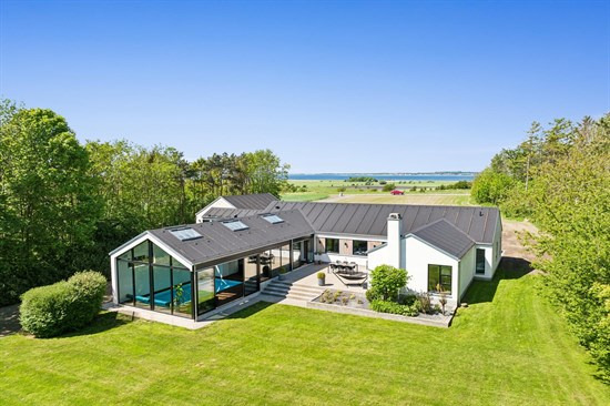 Top 6 over dyreste boliger til salg i Nibe. Priser op til 8.945.000 kr