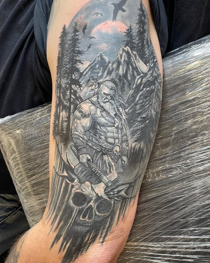 Skin & Colors Tattoo ApS takker John for tillid og fremviser imponerende cover-up tatovering af Laurent