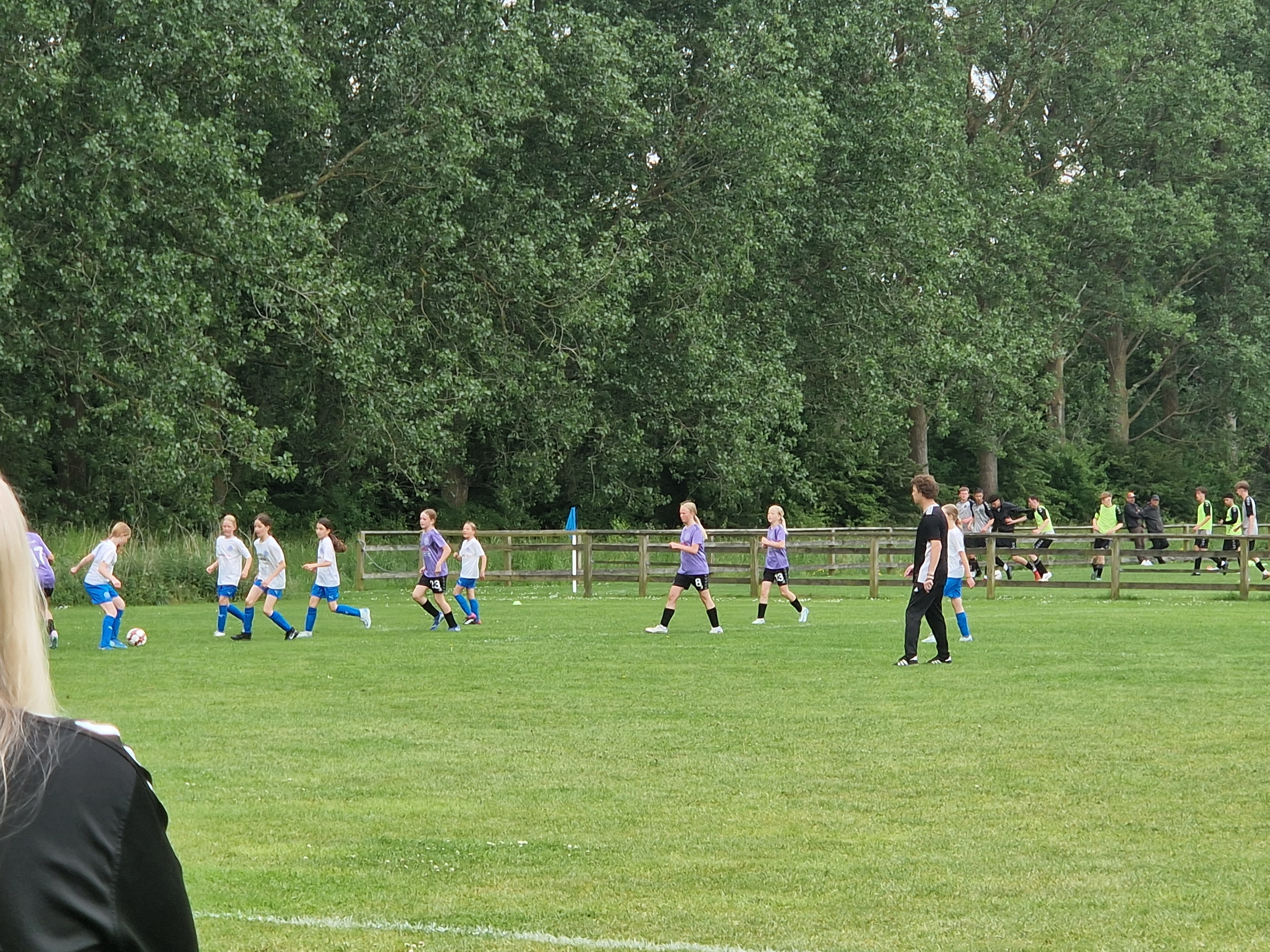 Faxe-Haslevs U13-piger overmatcher Køge Nord FC i målfest