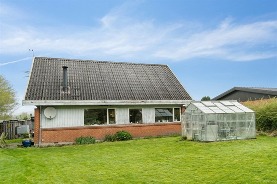 Rønbækvej 9 er til salg for kun 1.375.000 kr.: Se de billigste boliger til salg i Hinnerup her