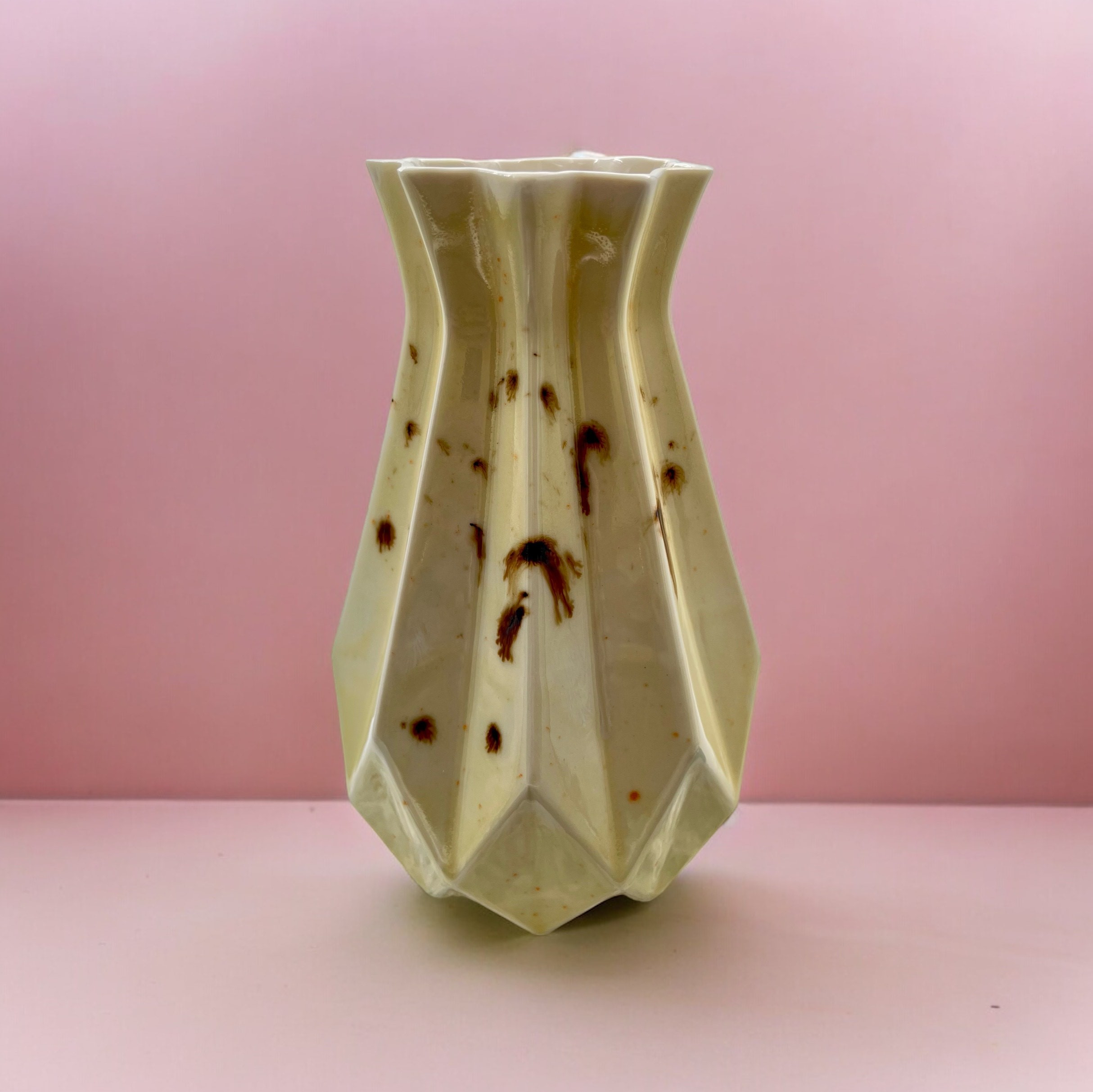 Lær støbeteknik i keramik hos Galleri Mindedahl