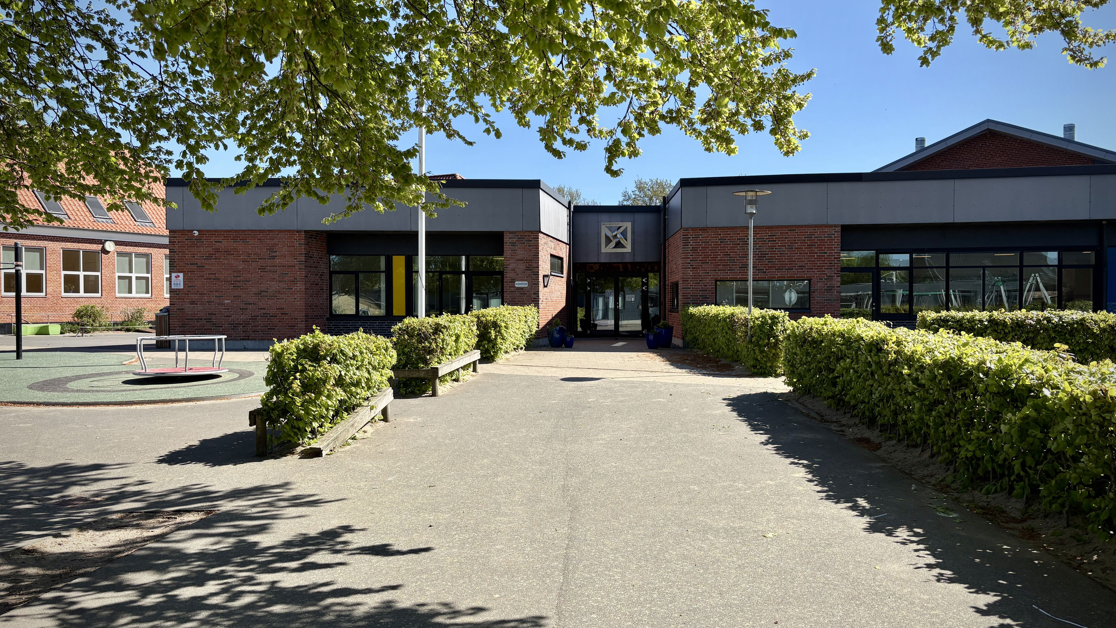 Udvalget stopper høring om kapacitetsudfordringer på Møllehøjskolen og genoptager sagen til ekstraordinært møde