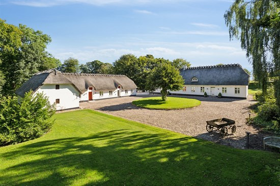 Top 6 over dyreste boliger til salg i Give. Priser op til 6.498.000 kr